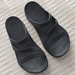 CROCS Black Strappy Slide Sandals Sz 9